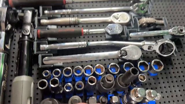 Transform Your Toolbox With This Tool Grid Organizer @Tech-28 смотреть онлайн