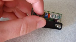 Самодельный фонарик на 1 батарейке.