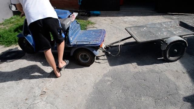 Японский трёхколёсный скутер Honda Gyro Up с прицепом смотреть онлайн