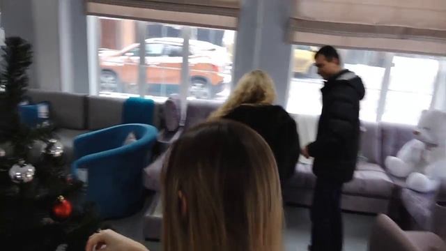 Mannequin challenge Цвет Диванов смотреть онлайн