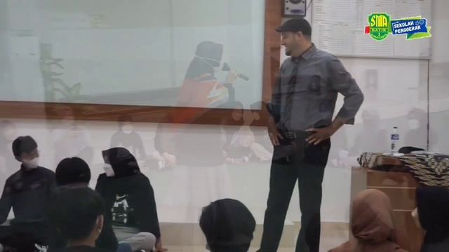 English Fun Day International Class Of SMA Batik 1 Surakarta смотреть онлайн