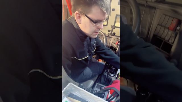 Przegląd samochodów i sprzętu
