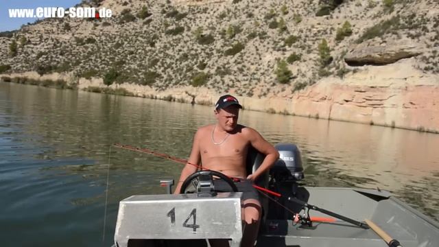 Ловля сома на квок с кальмаром / Clonk & Calamari смотреть онлайн