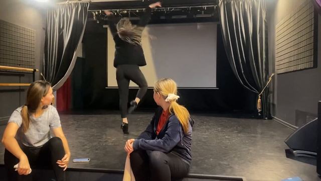 Отработка народного танца / интересные дроби сценического танца смотреть онлайн