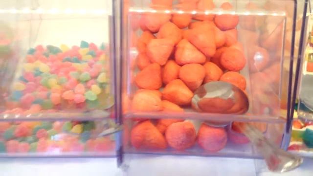 ВЛОГ Шоппинг БОЛЬШОЙ МАГАЗИН ХАРИБО HARIBO Store in Odessa Желейные конфеты смотреть онлайн