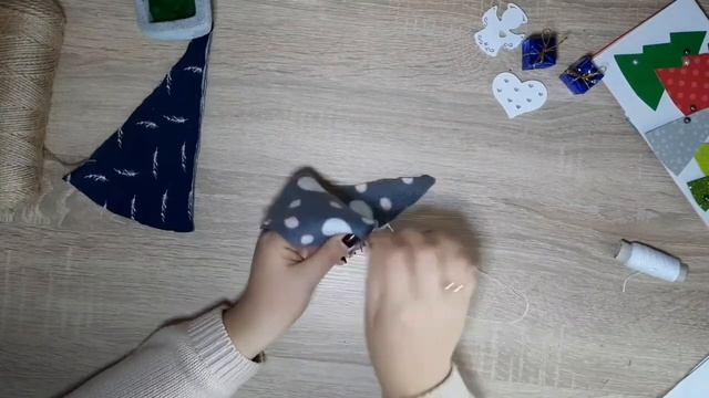 DIY новогодний декор для дома | гирлянды ? | мини ёлочка ? | украшение для стола из еловых веток смотреть онлайн