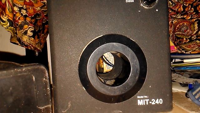 The bass of a MIT-240 смотреть онлайн