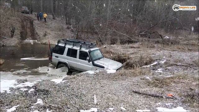 Полный привод в деле на отборном бездорожье. Offroad на крутых внедорожниках по колеям и бродам.