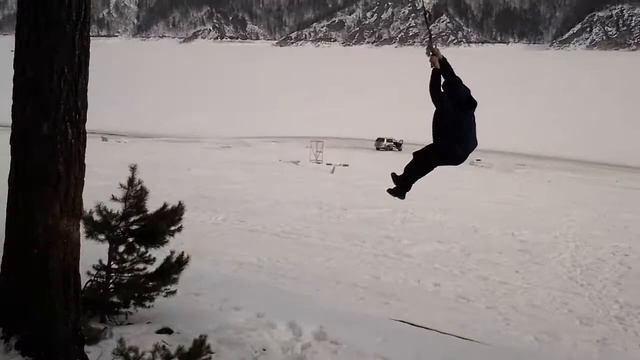 Красноярское море. Прыжки с тарзанки смотреть онлайн