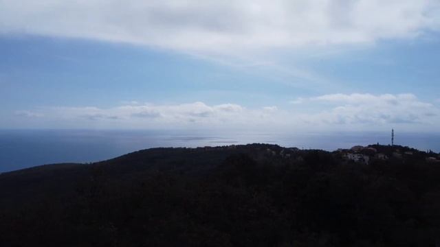 Vue depuis le toit du monde, enfin depuis le toit du Var...enfin non, vue depuis derrière la maison смотреть онлайн