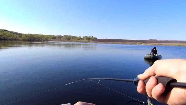 Ловля весеннего окуня на платном пруду. Троицкий пруд смотреть онлайн