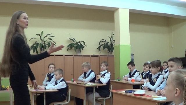 Музыка, 4 класс: Музыка в обрядах и праздниках (Гуканне вясны) смотреть онлайн