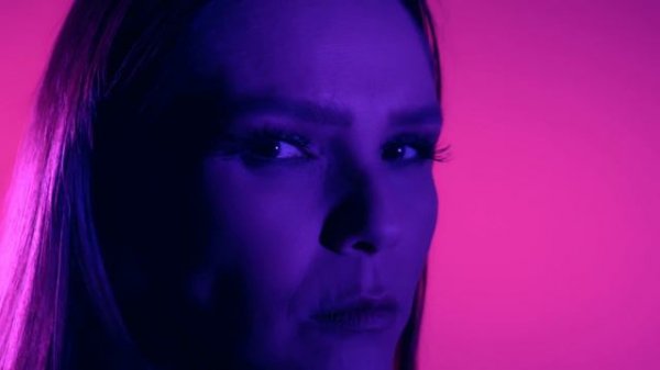 Kika Edgar - Mentira