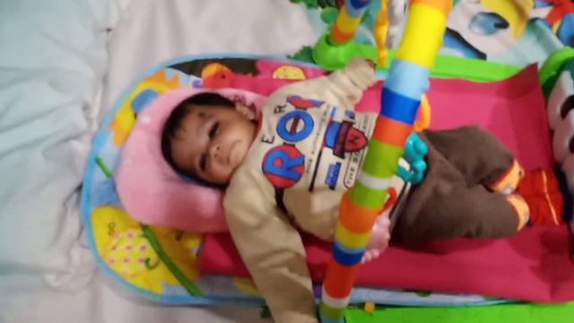 3 months old baby boy activity Baby Gym piano play mat смотреть онлайн
