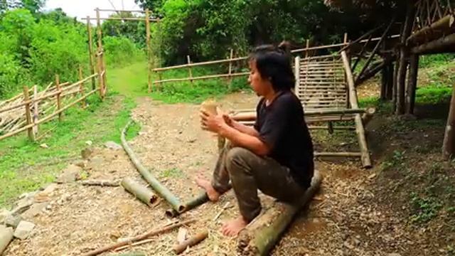 Make a Bamboo Teapot Set: Survival Alone In The Rainforest | EP.82 смотреть онлайн
