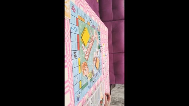 Играем в двоем в монополию, пробуем игру смотреть онлайн