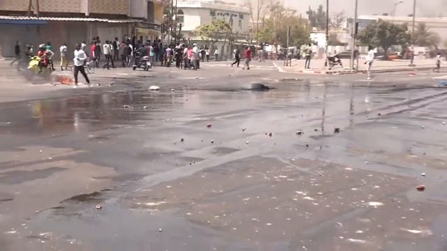 URGENT ! Section de recherche : Sonko en garde à vue - les jeunes se revoltent смотреть онлайн