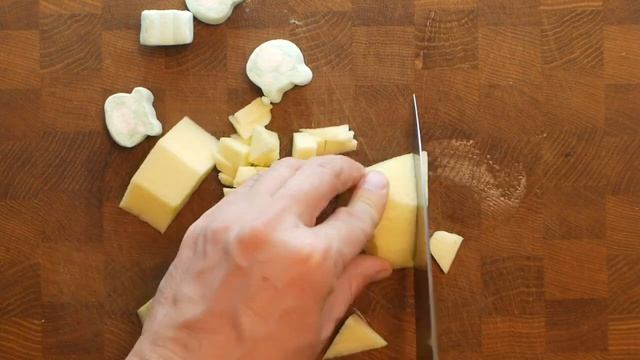 Яблочный десерт с карамелью, свежими яблоками и яблочным маршмеллоу смотреть онлайн