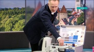 Электроинженер показывает, как найти неисправность в проводке