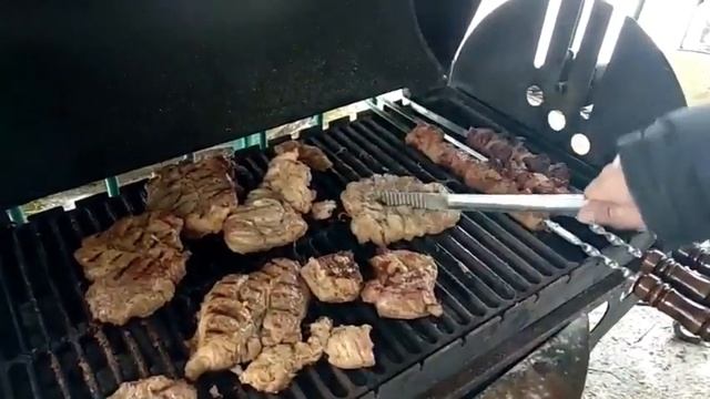 Приготовление мяса на Мангалах Скиф-2 часть смотреть онлайн