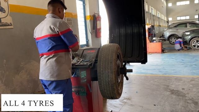 TATA NEXON 3rd Service?Very Expensive || Oil + Filter Change ? Watch this before going Showroom! смотреть онлайн