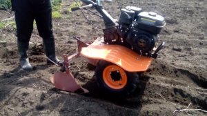 Мотоблок зарывается