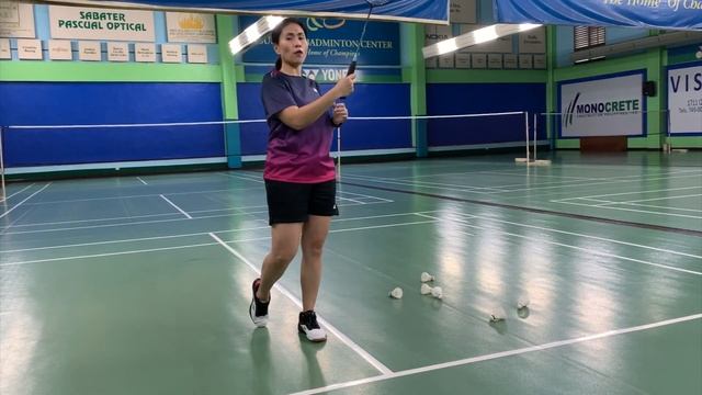 LEARN the BADMINTON FOREHAND SERVE- Execution of high and low serve and shuttle placement #badminto смотреть онлайн