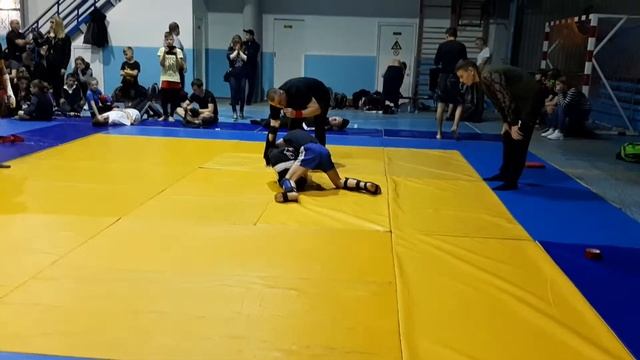 Белозоров Руслан 3 - бой по панкратиону раздел (MMA).тр.Аракелов.Г.Д.