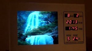 электронные часы с водопадом