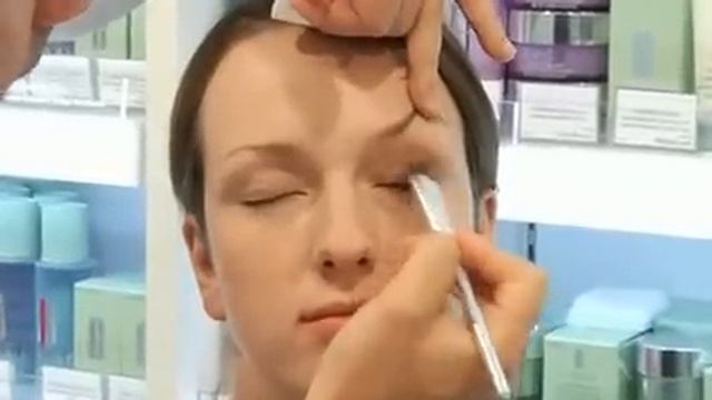 Дневной макияж от Clinique смотреть онлайн