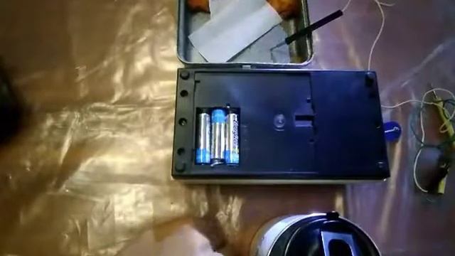 Что находится внутри железного кейса? Видео по 