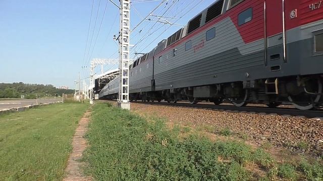 Электровоз ЧС7-039 (ТЧЭ-18) со скорым поездом "Двина" №040Б Полоцк - Москва. смотреть онлайн