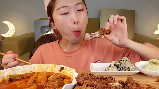 ASMR 엽떡 마라떡볶이 저는 솔직 리뷰할 거예요 떡볶이 치킨 주먹밥 계란찜 리얼먹방 :) Tteokbokki, seasoned spicy chicken MUKBANG смотреть онлайн