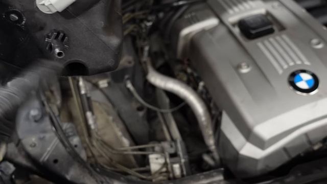 BMW N52 How To Flush / Drain Coolant & Replace Coolant Flange