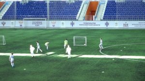 ФУТБОЛЬНАЯ ТРЕНИРОВКА школы по футболу ДИНАМО НОВОСИБИРСК/Выход из обороны в атаку