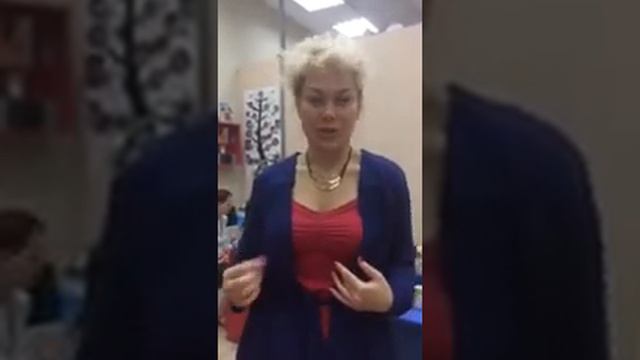 Майка #Флоранж и колье #Харизма по распродаже смотреть онлайн