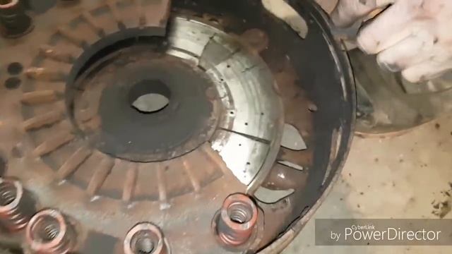 Splitting the 4520 to diagnose the P.T.O issues! смотреть онлайн