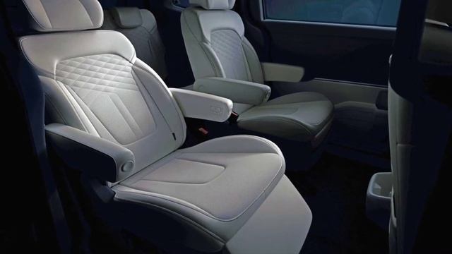 2022 Hyundai Custo Minivan Shows Interior With Big Screen, Tucson Cues смотреть онлайн