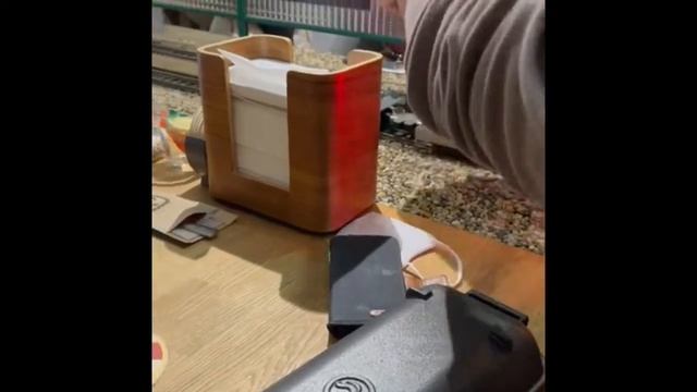 Ресторан в Праге где ЕДУ привозит паровозик смотреть онлайн