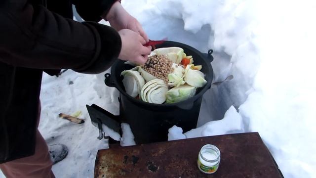 Тетерев Тушеный с Овощами в Казане на Огне. смотреть онлайн