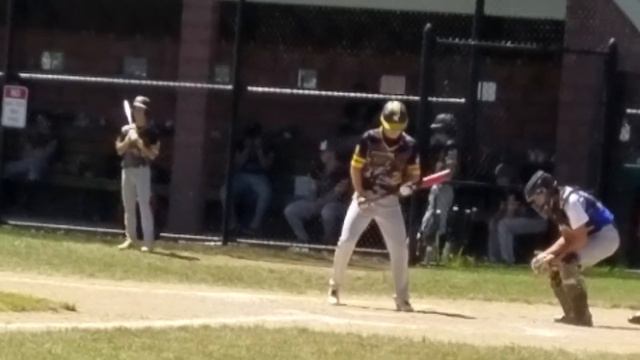 Single to right on 85 MPH fastball смотреть онлайн