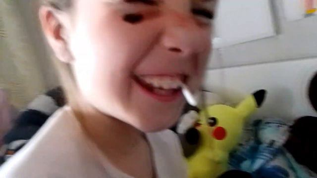 2 ЧАСА НА КРОВАТИ С ПО ДРУГОЙ ЧЕЛЕНЖ !!! / Асик бэй смотреть онлайн