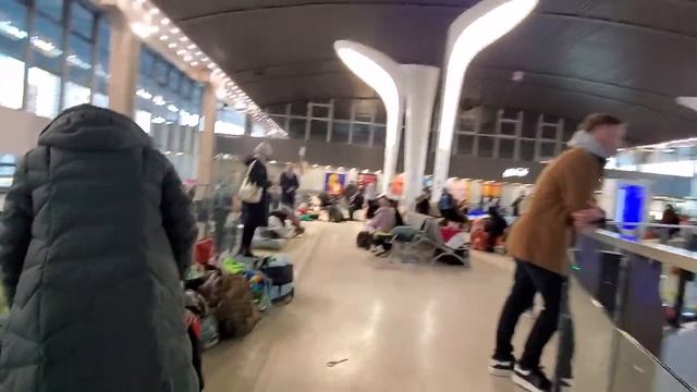 Dworzec Centralny Warszawa 12 03 2022r. смотреть онлайн