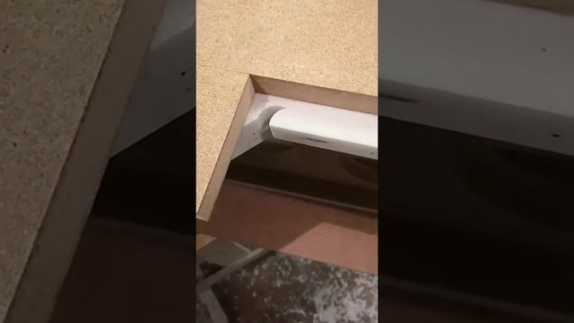 Плохая склейка в изделии из акрилового камня. смотреть онлайн