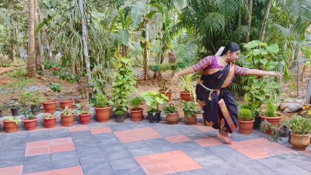 Neeye En Thaaye | Semi-Classical Dance Cover | Marakkar | Swetha Shyju смотреть онлайн