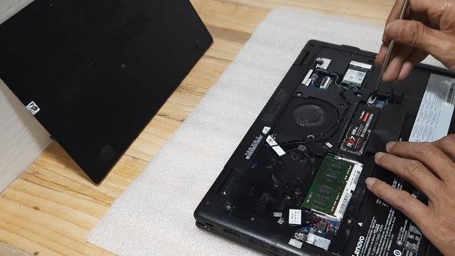 TUTORIAL UPGRADE SSD M2 Laptop Lenovo THINKPAD YOGA 11E #PART 1 & ISTAL WIN 10 #PART2