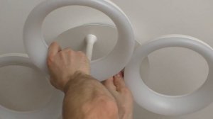 Как повесить люстру без сверления потолка