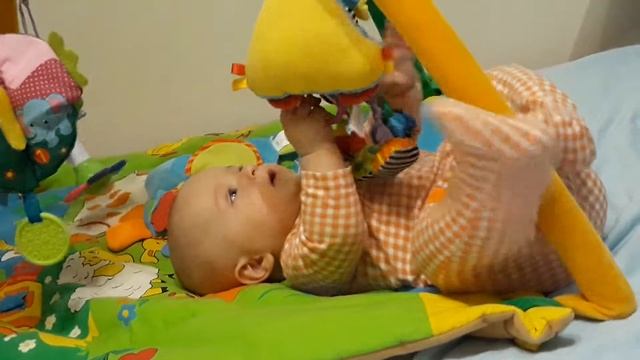 ИГРУШКИ В 5 МЕСЯЦЕВ смотреть онлайн