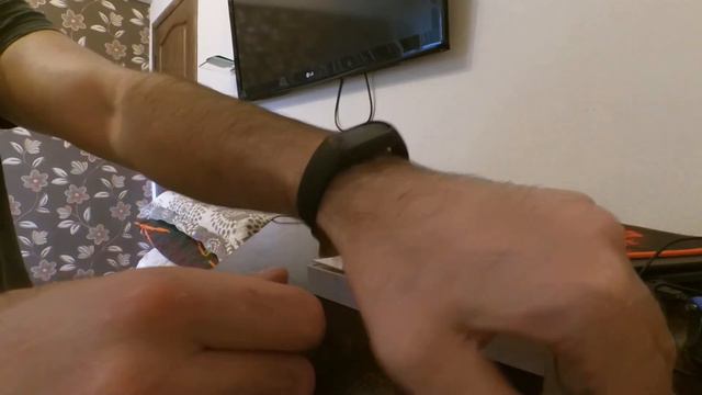 Купил Xiaomi Mi Band 2 from GearBest.com смотреть онлайн