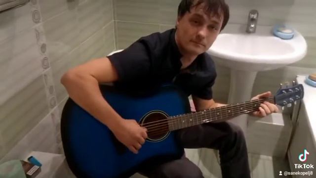 С приятелем угорали я еще тут молод и глуп))))) но на гитаре уже играл))) смотреть онлайн